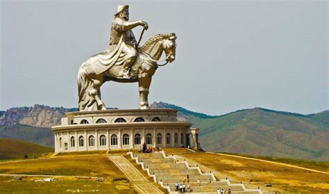 estatua gengis khan|Chinggis Khaan Statue Complex: What to Visit & How to Reach